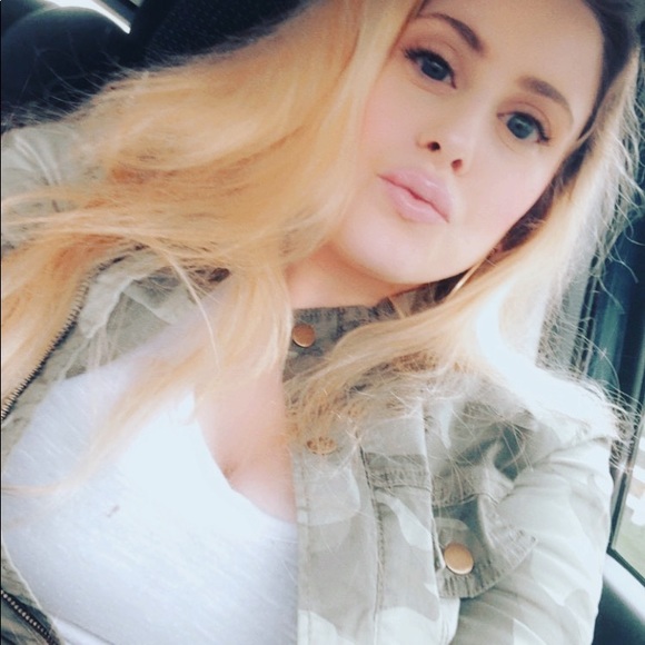 Meet your Posher, Michelle - Picture 1 of 1